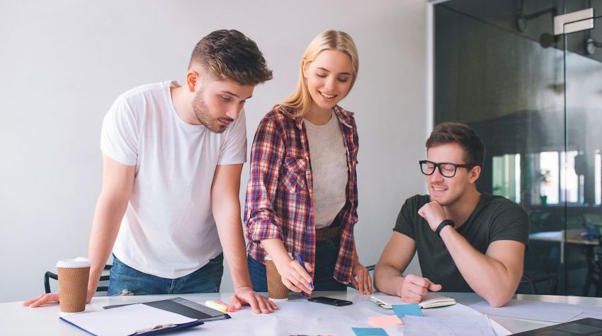 Blogger Review Produk: Strategi Efektif Promosi Melalui Blogger Indonesia